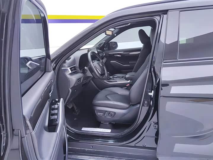 Фото 9 - Toyota Crown Kluger