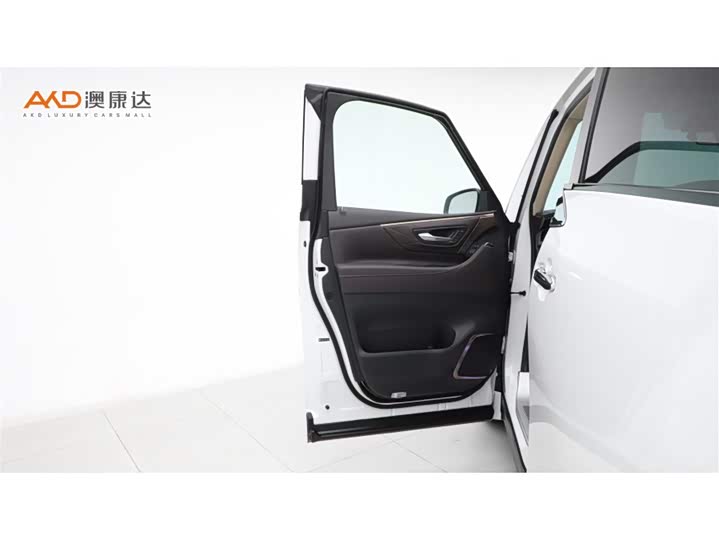 Фото 11 - Toyota Alphard