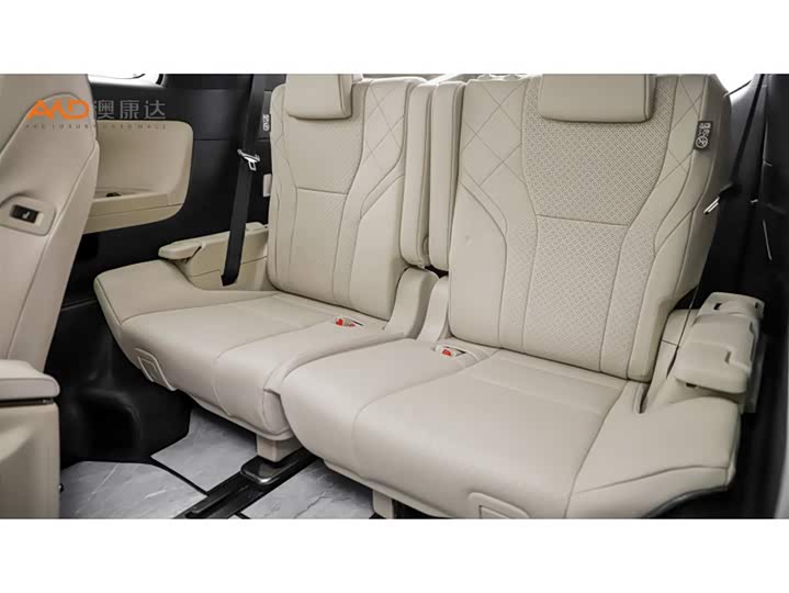 Фото 9 - Toyota Alphard