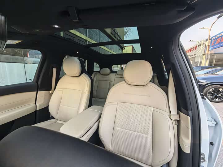 Фото 15 - Nio ES6