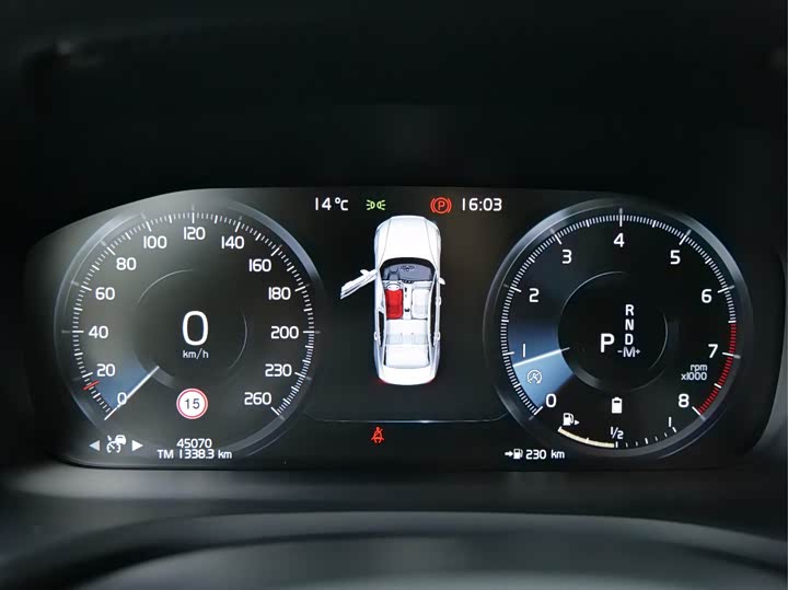 Фото 14 - Volvo S60