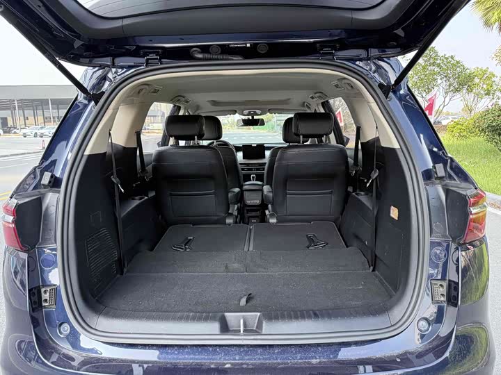 Фото 13 - BYD Song Max