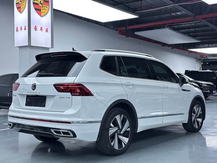 Фото 19 - Volkswagen Tiguan L Pro