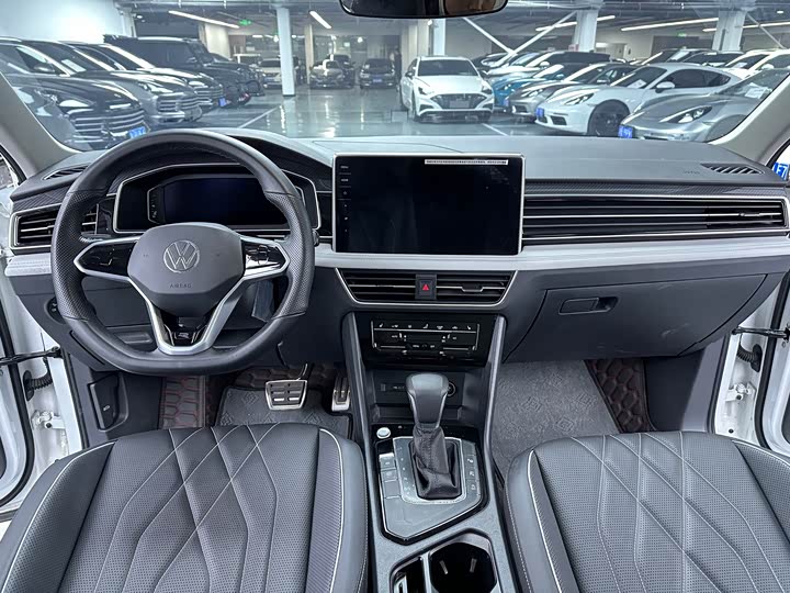 Фото 6 - Volkswagen Tiguan L Pro