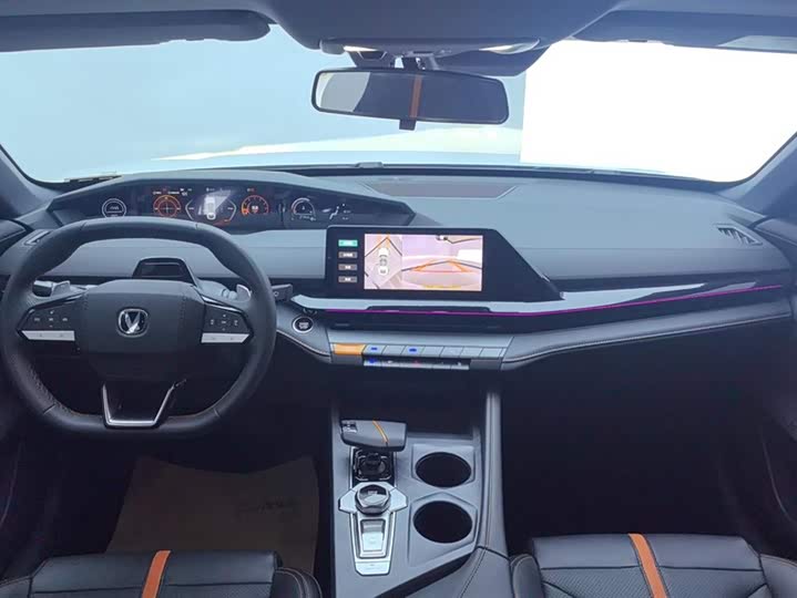 Фото 12 - Changan UNI-V