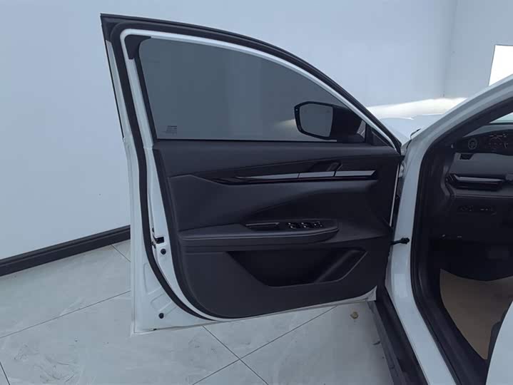 Фото 7 - Changan UNI-V