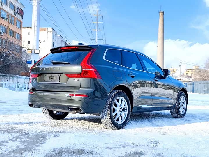 Фото 4 - Volvo XC60