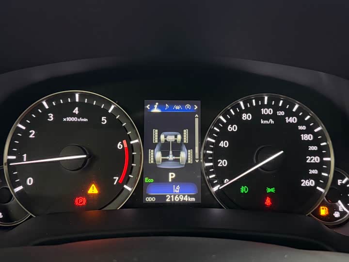 Фото 20 - Lexus RX