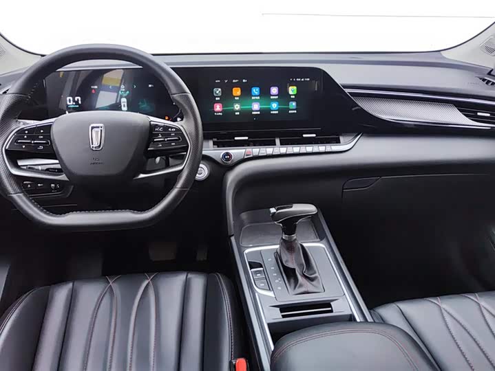 Фото 12 - Bestune T55