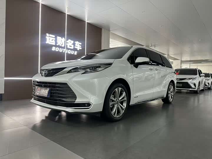 Фото 1 - Toyota Sienna