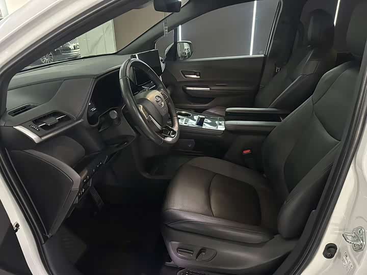 Фото 4 - Toyota Sienna