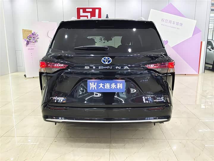 Фото 5 - Toyota Sienna