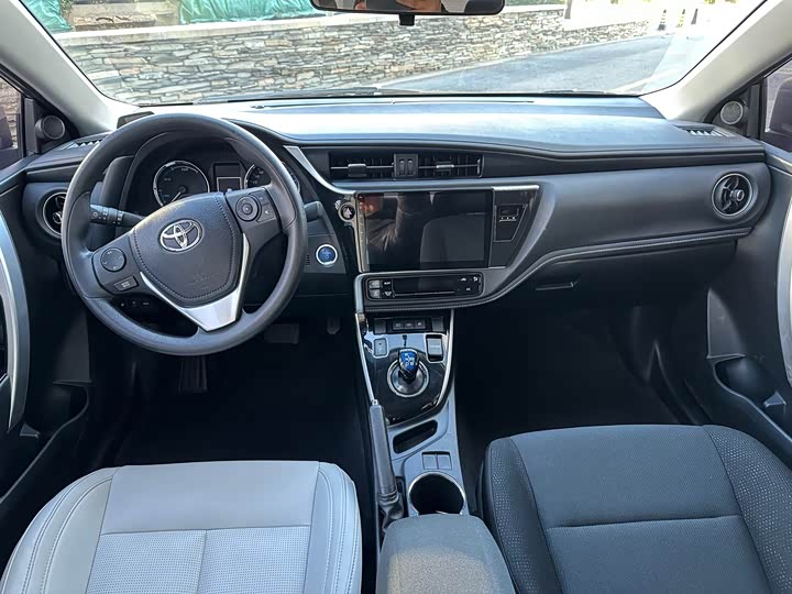 Фото 5 - Toyota Corolla Hybrid