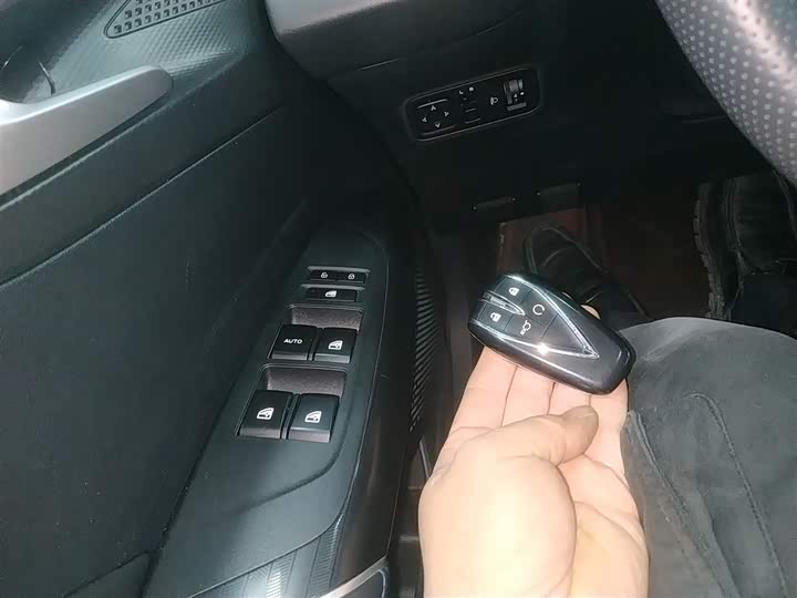 Фото 9 - Changan Eado Plus