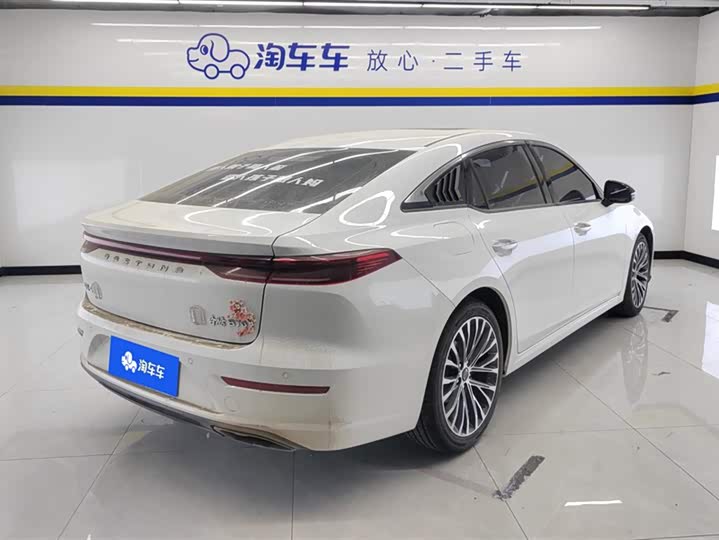 Фото 3 - Bestune B70