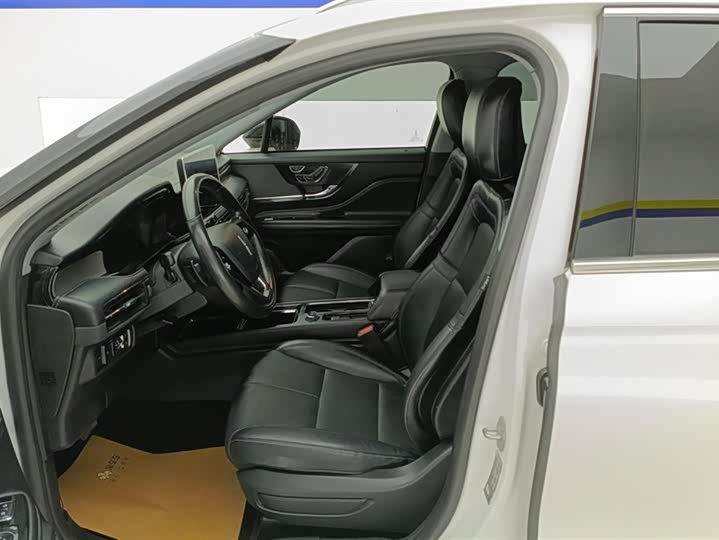 Фото 9 - Lincoln Corsair