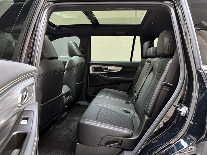 Фото 10 - GAC Trumpchi GS8