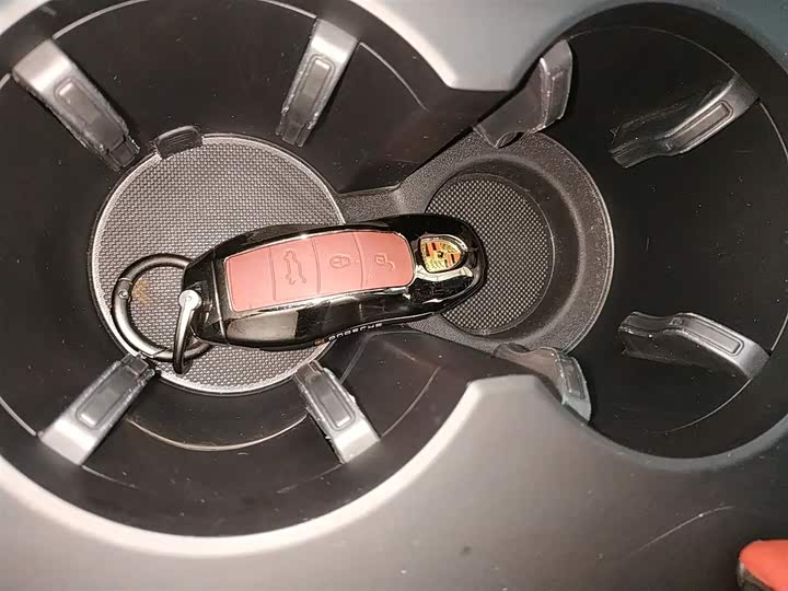 Фото 11 - Porsche Macan