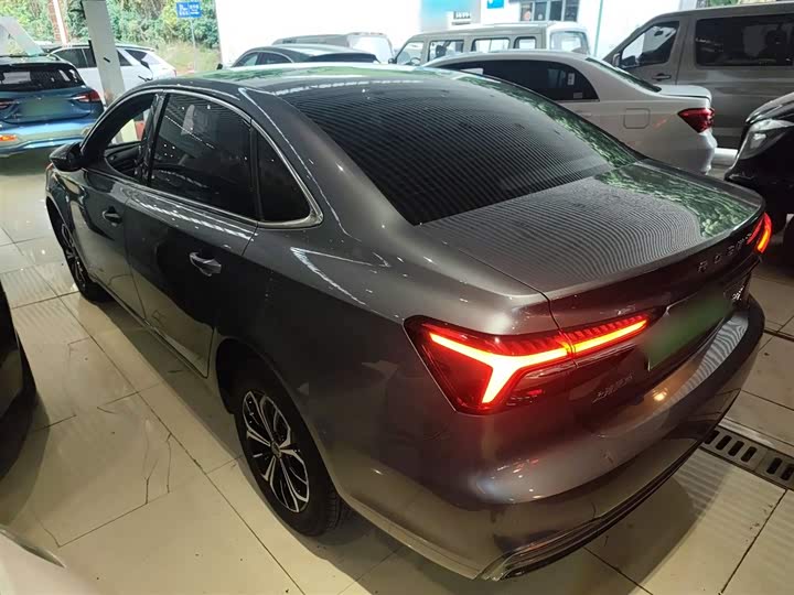 Фото 5 - Roewe i6 Max EV