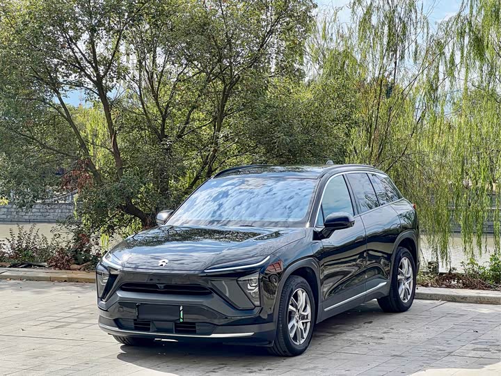 Фото 1 - Nio ES6