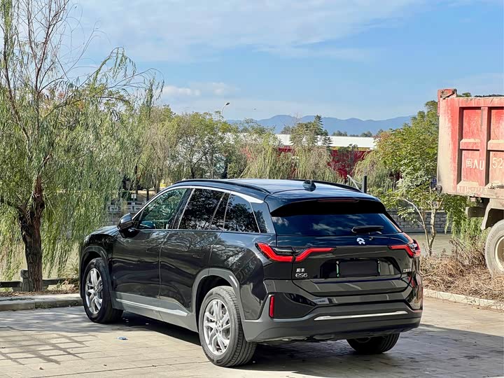 Фото 4 - Nio ES6