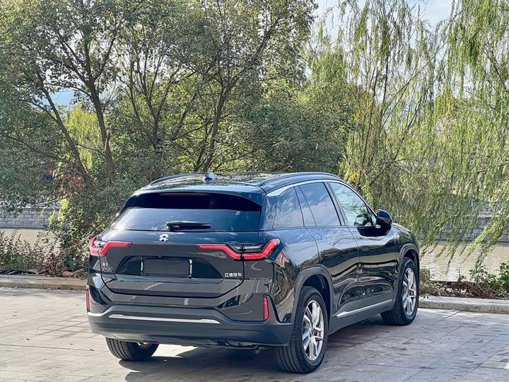 Фото 6 - Nio ES6