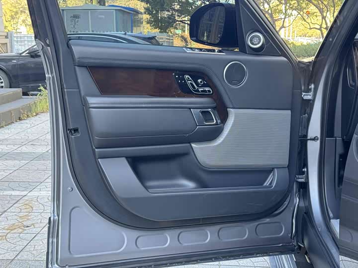 Фото 21 - Land Rover Range Rover