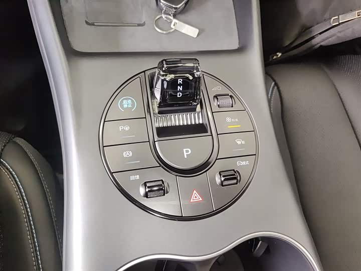 Фото 14 - BYD Seal