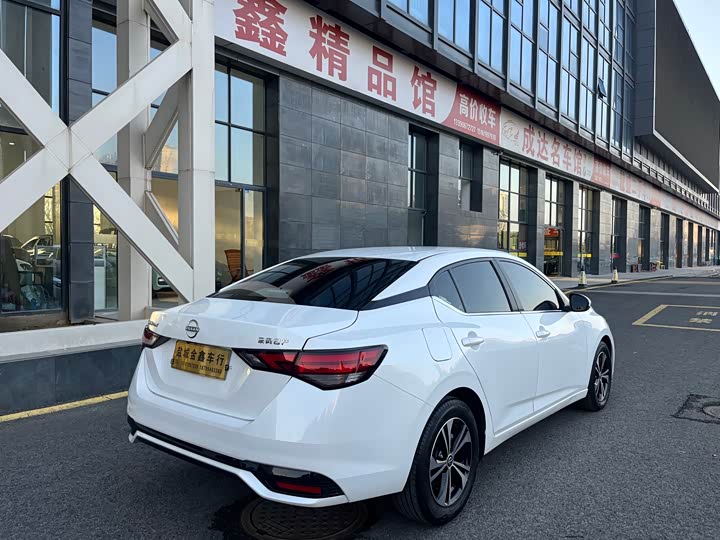 Фото 20 - Nissan Sylphy