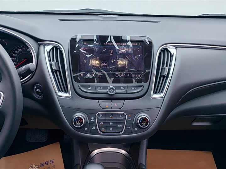 Фото 13 - Chevrolet Malibu XL