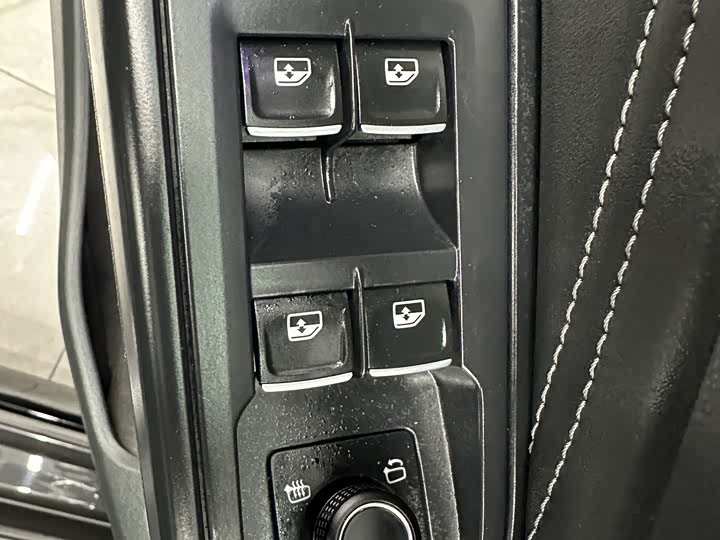 Фото 11 - Volkswagen Golf