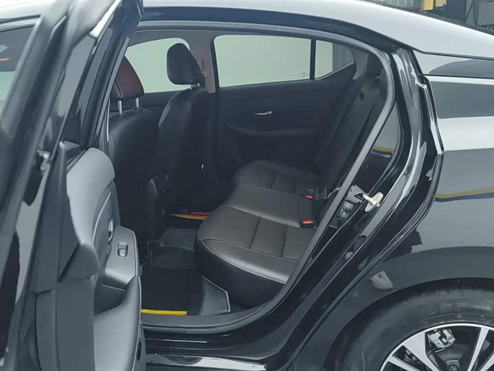 Фото 11 - Nissan Sylphy