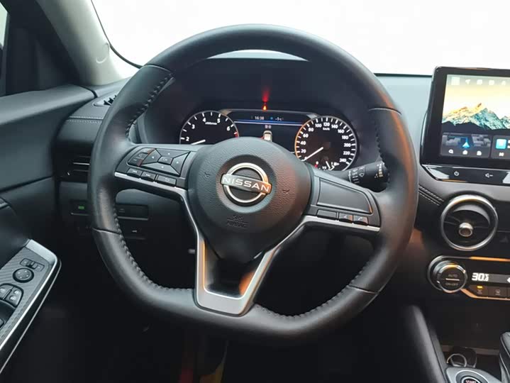 Фото 15 - Nissan Sylphy