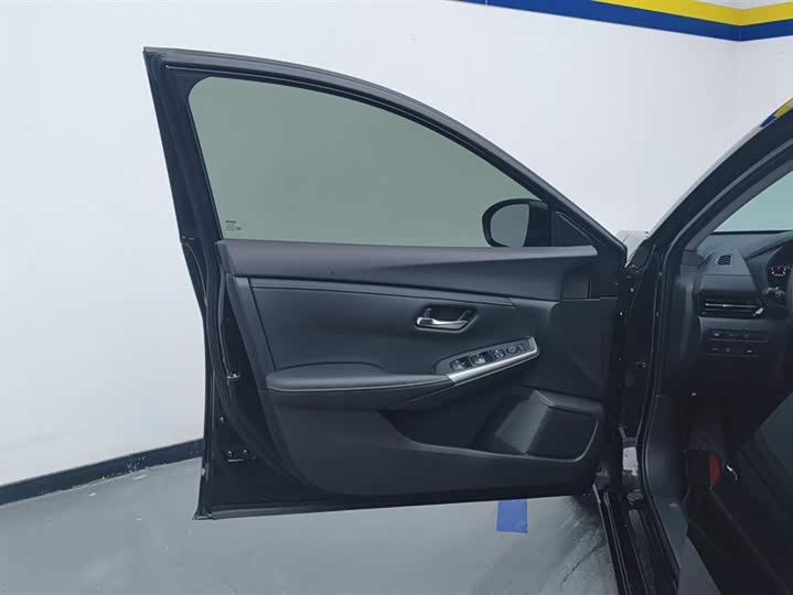 Фото 7 - Nissan Sylphy