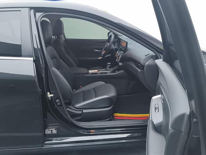 Фото 8 - Nissan Sylphy