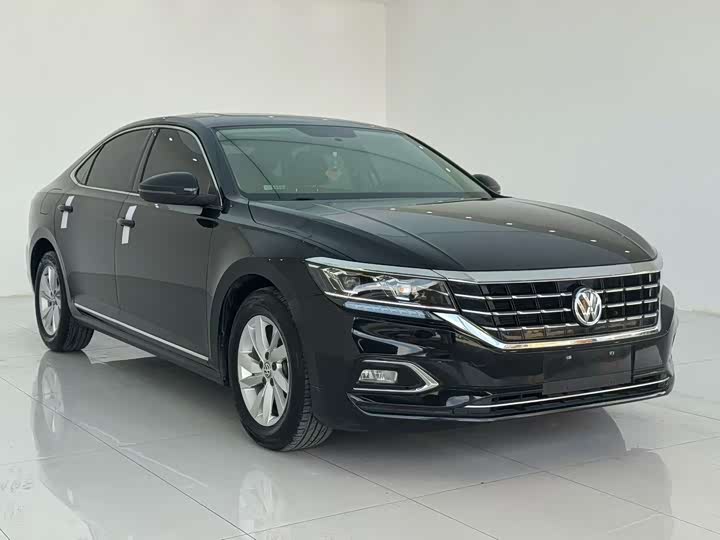 Фото 3 - Volkswagen Passat