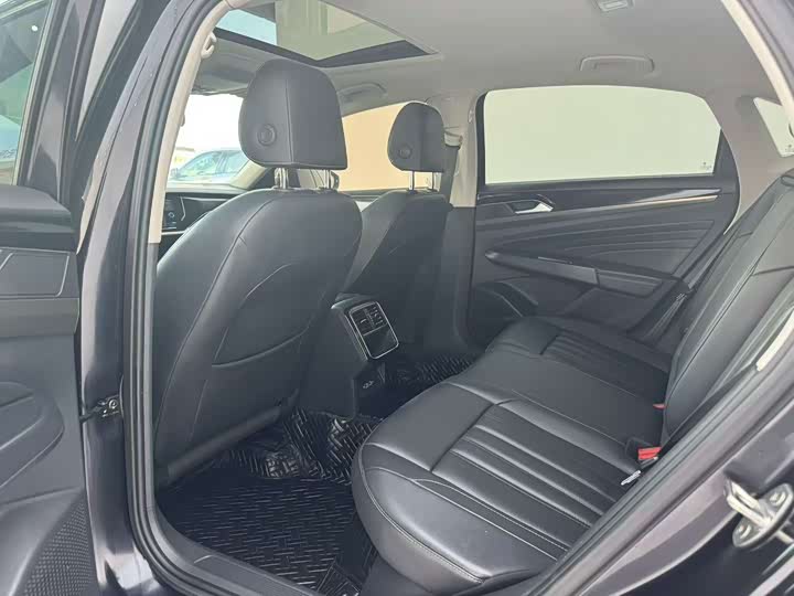 Фото 5 - Volkswagen Passat