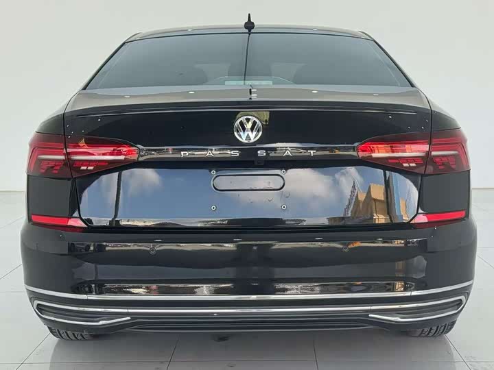 Фото 8 - Volkswagen Passat