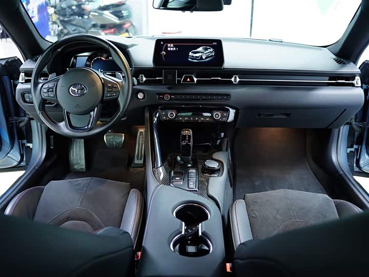 Фото 44 - Toyota Supra