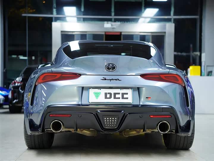 Фото 7 - Toyota Supra