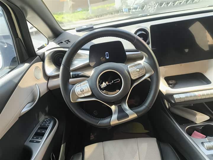 Фото 11 - BYD Dolphin