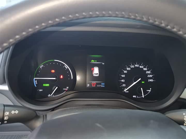 Фото 12 - Toyota Sienna