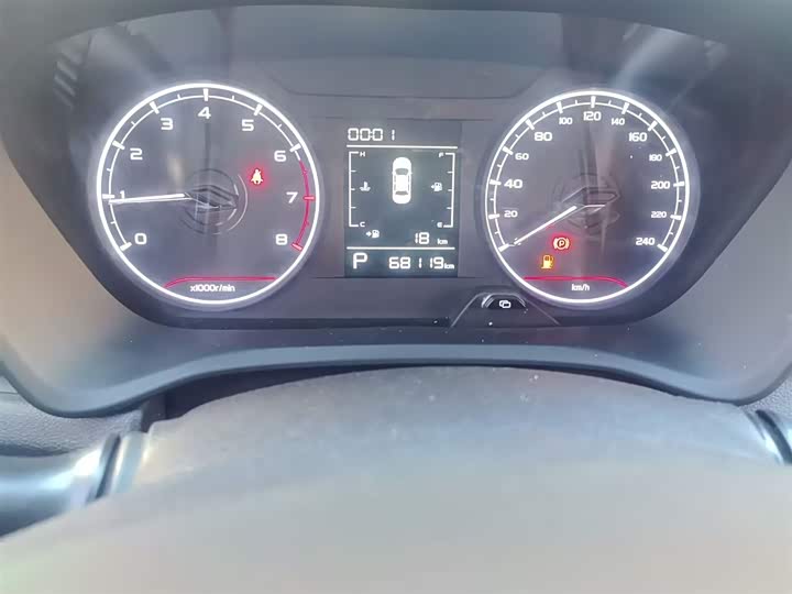 Фото 5 - Geely Vision X3