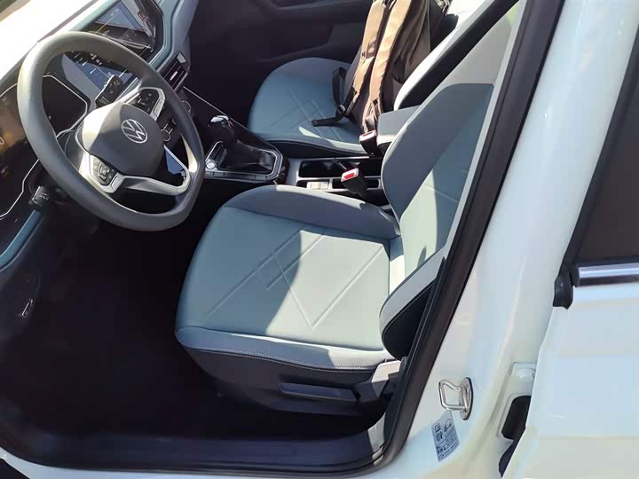 Фото 15 - Volkswagen Lavida