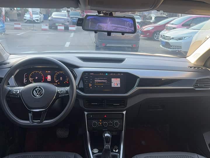 Фото 10 - Volkswagen T-Cross