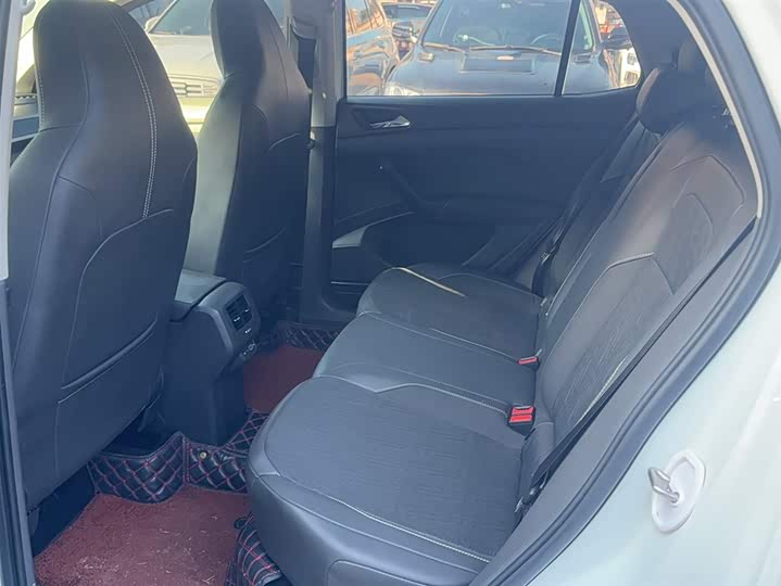 Фото 8 - Volkswagen T-Cross