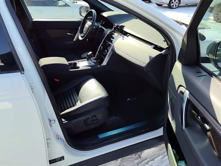 Фото 8 - Land Rover Discovery Sport