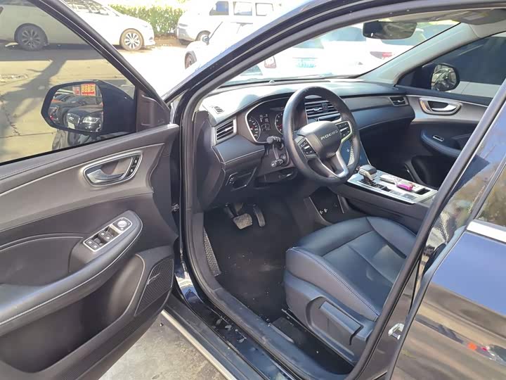 Фото 13 - Roewe RX5