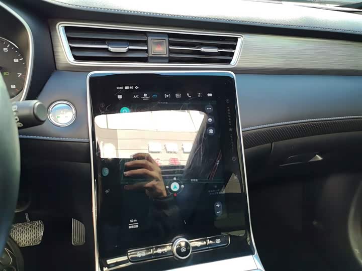 Фото 5 - Roewe RX5