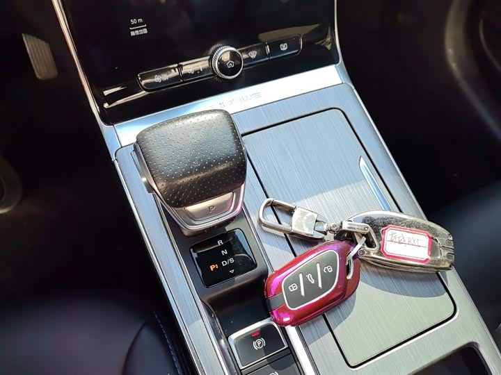 Фото 6 - Roewe RX5